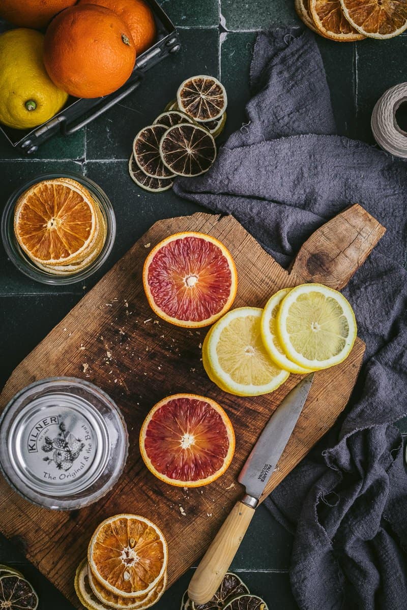 5 reasons why you need to dehydrate citrus this winter (and how to do it!)